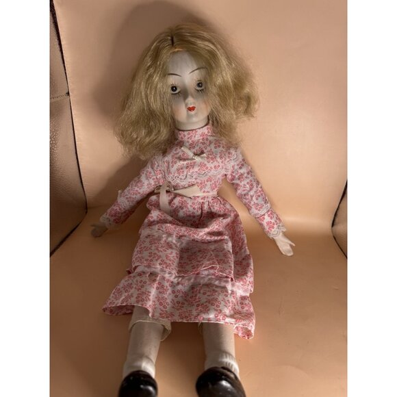 Paranormal/Haunted “Mother” Of The Dolls..NEGATIVE ENERGY. AWFUL. MEAN, BAD ETC. - Picture 4 of 7